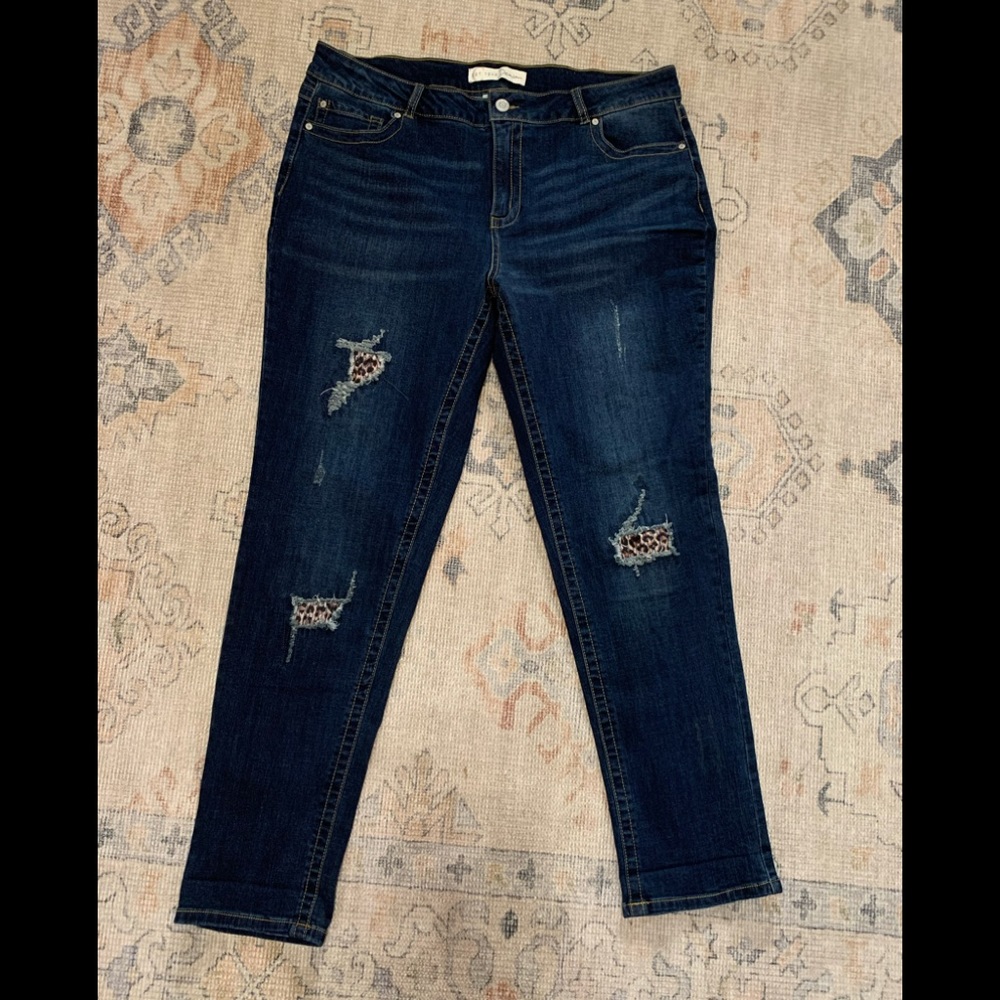 Leopard patch skinny jeans. Womens 16.
